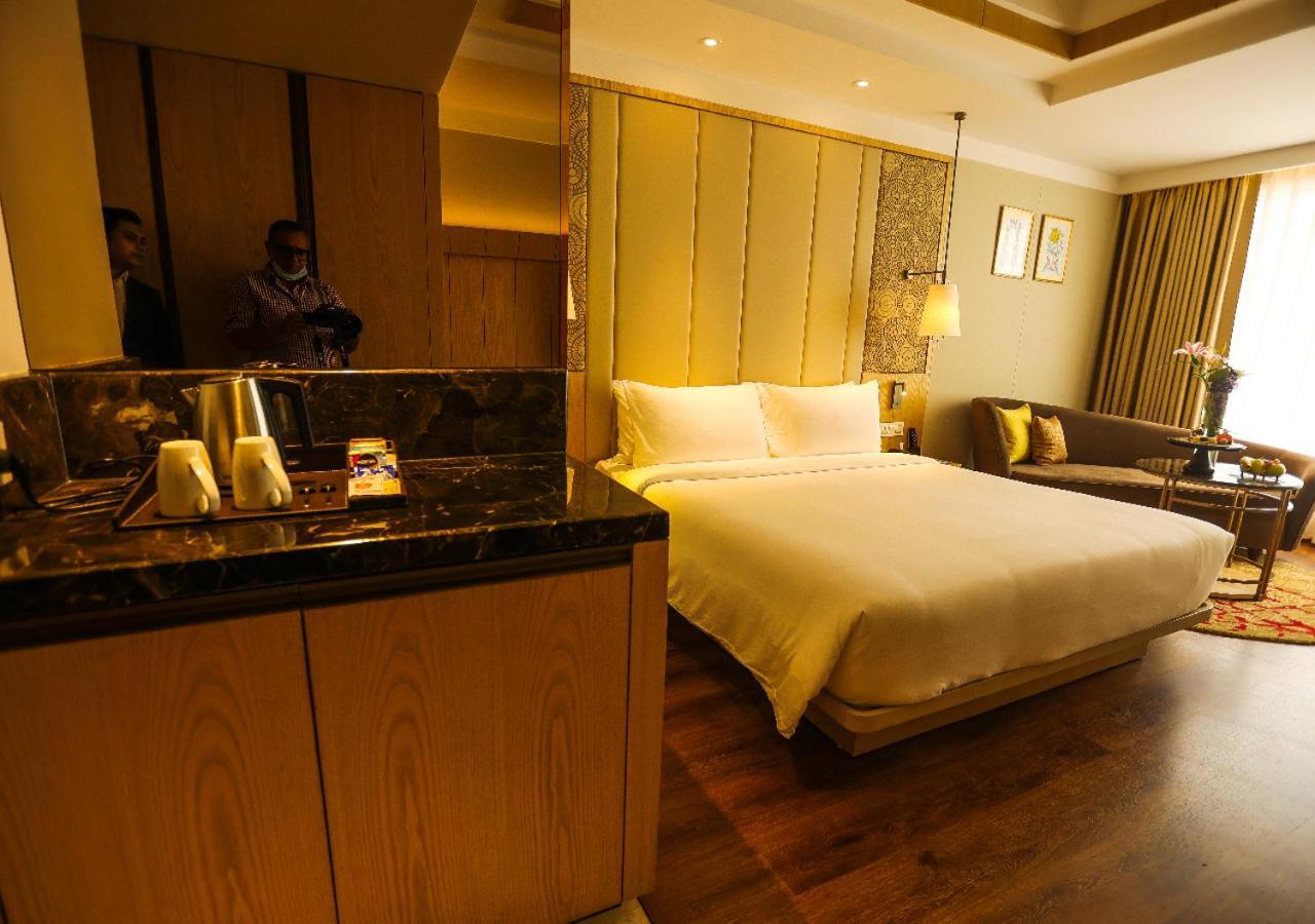 Hotel Radisson Bhopal Exterior foto